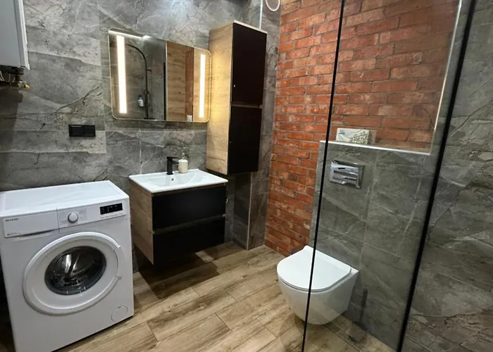 8 Апартаменты *